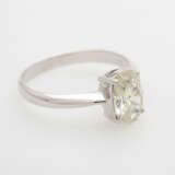 Solitär- Ring, mit einem oval fac. Diamant 1,70 ct, - photo 2