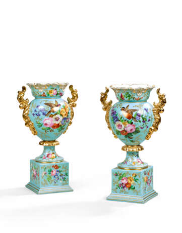 PARIS Paire de vases sur piédouche carré … - Foto 1