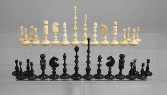 Schachspiel Bein - Foto 1