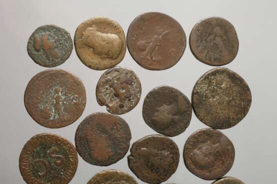 Konvolut antike römische Münzen - Foto 2