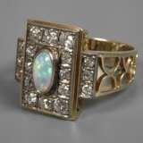 Prachtvoller Ring mit Edelopal und Diamanten - photo 1