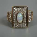 Prachtvoller Ring mit Edelopal und Diamanten - photo 2