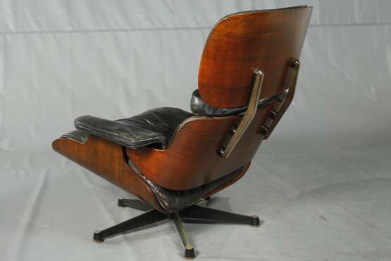 Charles & Ray Eames Lounge Chair 670 - photo 4