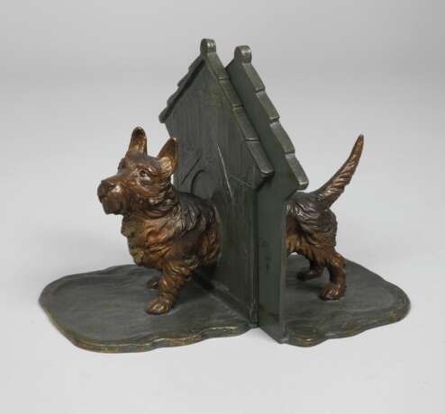 Wiener Bronze Paar Buchstützen mit Hund - Foto 1