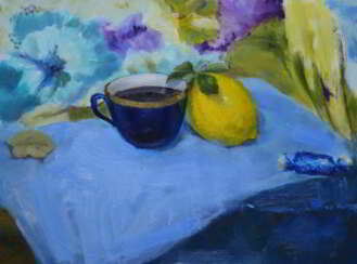 Ein Porträt von Tee mit Zitrone