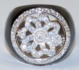 Ring, 925er Silber mit brillanten Zirkonia besetzt und schwarz emailliert, RG 57, Innendurchmesser 18,1 mm