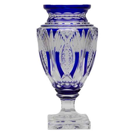 Grand vase de forme amphore en cristal color&eacute;. Хрусталь Eclecticism 40 г. - фото 1