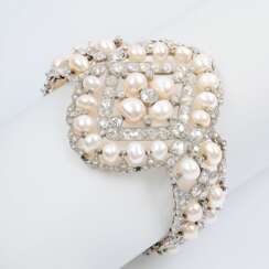 A highcarat Art-Nouveau Diamond Bracelet with Natural Pearls.