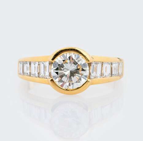 A Solitaire Diamond Ring. - фото 1