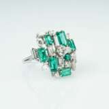 A fine Emerald Diamond Cocktailring. - photo 2