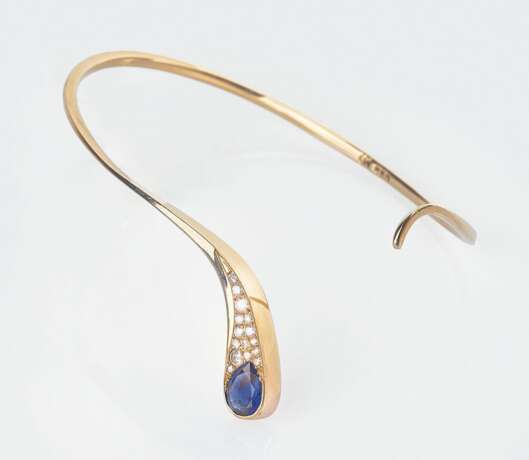 A petite Saphire Diamond Bangle Bracelet. - фото 1