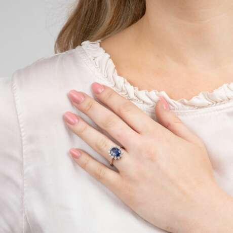 A Sapphire Diamond Ring. - photo 2