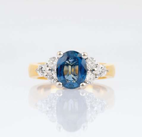 A Sapphire Diamond Ring. - фото 1