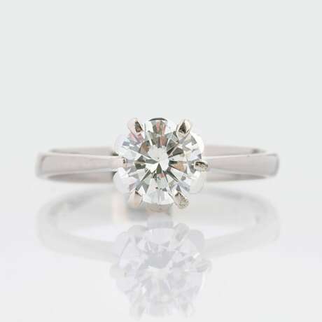 A Solitaire Diamond Ring. - photo 1