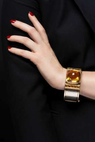 A splendid Gold Citrine Bangle Bracelet. - фото 2