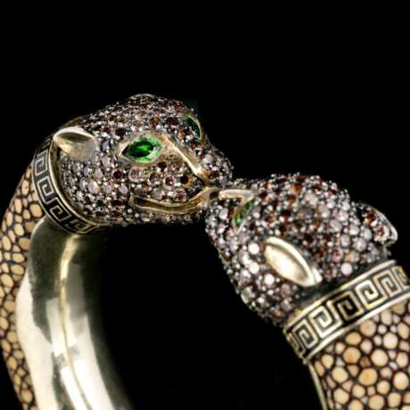 A Bangle 'Panther' with Smoky Quartz and Emeralds. - photo 2