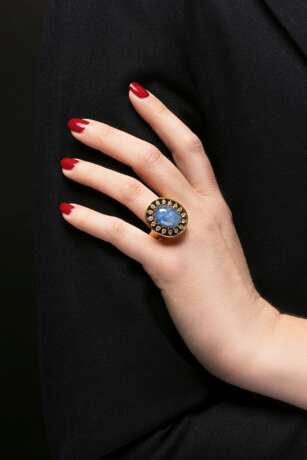 Brahmfeld & Gutruf. A Sapphire Diamond Ring. - photo 2