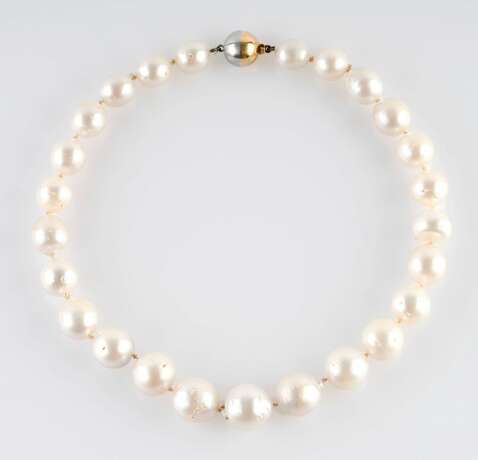 A Southsea Pearl Necklace. - photo 1