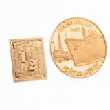 Two Gold Coins 'Hamburg Harbour and Postage Stam'. - photo 1
