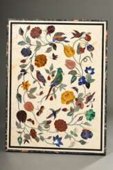 Rechteckige Tischplatte mit opulent dekorierter Pietra Dura Arbeit &quot;Vögel in Blütenranken&quot;, verschiedene Halbedelsteine u.a.: Lapislazuli, Karneol, Jaspis, Italien 20.Jh., 3x101x76,5