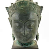 Bekrönter Kopf des Buddha. Wohl THAILAND Ayutthaya 18. Jahrhundert oder früher. - photo 2