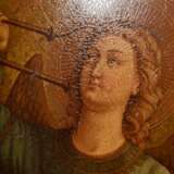 Kleines Andachtsbild „Trompetenengel“, Öl/Metall, in gotisierendem Historismus Rahmen, Holz vergoldet, wohl England um 1860/1880, kleine Defekte - photo 4