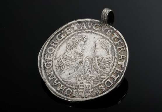 Silber Münze "Sachsen Albertinische Linie Taler 1608 Christian II., Johann Georg I., und August 1601-1611", 30g, Ø 4,2cm, Tragespuren und Kratzer - photo 1