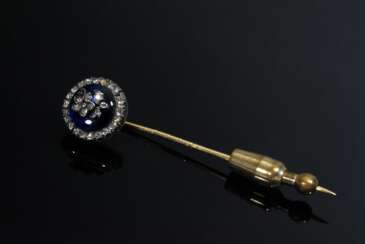 Gelbold 585 und Silber Krawattennadel mit Diamantrosen Kranz (zus. ca. 0.30ct/SI-P2/CR-Y) und blauem Glasknopf mit Diamantblüte besetzt, Anfang 19.Jh., 3,2g, Ø 12mm, Tragespuren, 1 Stein fehlt