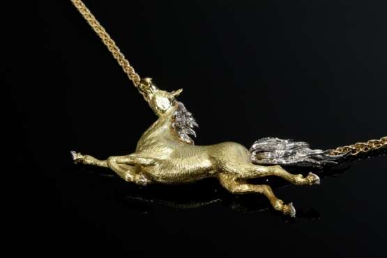Bicolor Gold 750 Collier „Galoppierendes Pferd“ mit Achtkantdiamanten (zus. ca. 0.13ct/SI/W, 12,3g) an Gelbgold 585 Strickkette (10,8g), L. 48,5cm - photo 2