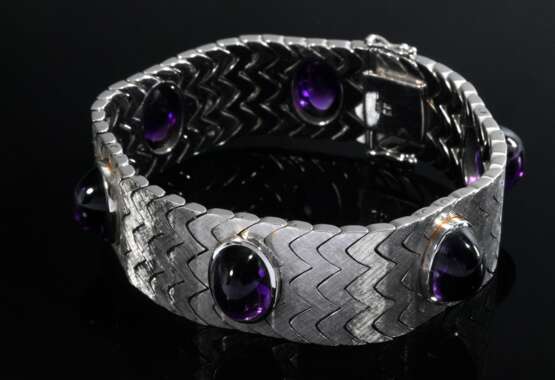 Weißgold 585 Armband mit 7 hohen Amethyst Cabochons, 59,3g, L. 42,9xB.1,8cm, leichte Tragespuren - photo 1