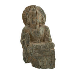 Antikes Steinrelief mit Darstellung von Buddha.
