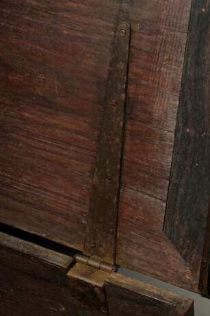 Mahagoni Seekiste mit Messingbeschlägen und schöner Patina, 19.Jh., 55x91x62cm, Schloss fehlt, Alters-und Gebrauchsspuren - фото 8