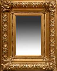 Kleiner Spiegel in vergoldetem Stuckrahmen mit Rocaillen und Blattfries, 52x42cm, leichte Altersspuren