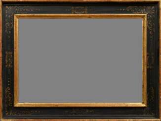 Schwarz gefasster Plattenrahmen mit gemalten Goldornamenten, 19.Jh., FM 39,6x56,8cm, RM 53,6x71cm, Alters- und Gebrauchsspuren