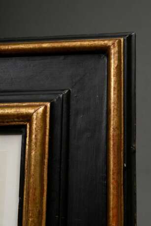 2 Breite schwarze Rahmen im Renaissance-Stil mit vergoldeten Wulstleisten, je mit Farblithographie „Frau mit Amphore" und "Frau mit Amphore und Granatäpfeln“ nach Henri Matisse, FM 40,5x30,8cm, RM 59,5x49cm, le… - фото 2