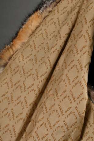 Fendi Vintage Chasuble mit Schnürverschlüssen und Einschubtaschen, Fuchsfell aufgeschnitten gearbeitet mit Logo Futter, Fendi Alta Moda Pronta, Gr. M - Foto 5