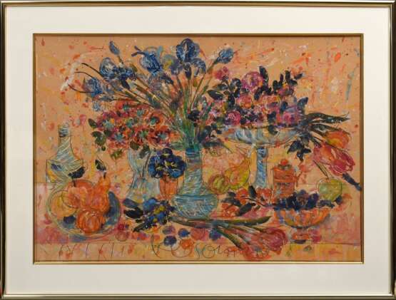 Klosowski, Alfred (*1927) "Stillleben mit Blumen, Vasen und Früchten", Aquarell/Pastellkreide auf braunem Tonpapier, u. sign., 67x97cm (m.R. 89,5x119cm) - Foto 2