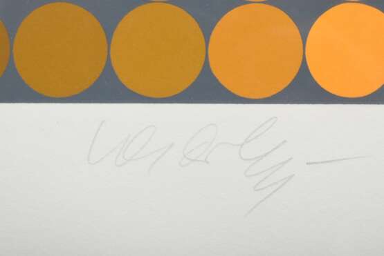Vasarely, Victor (1906-1997) „Vega“, Farbserigraphie, 13/125, u. sign./num., PM 46x46cm, BM 62x56cm (m.R. 72x66,7cm), min. fleckig - фото 3