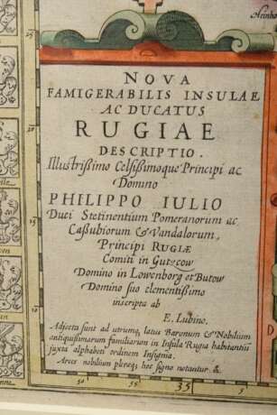 Hondius, Joducus I (1563-1611) "Nova Famigerabilis Insulae ac ducatus Rugiae..." (Rügen, Hiddensee und Ostseeküste), colorierter Kupferstich, 38,5x50cm (m.R. 61,3x71cm), schwache Mittelfalz, leichte Altersspure… - фото 3