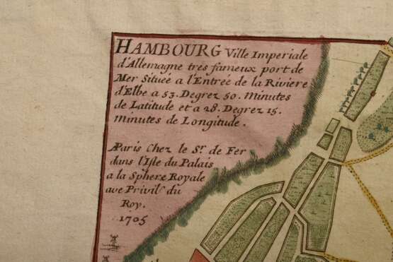 Inselin, Charles (c.1673-c.1725) "Hambourg, Ville Imperiale d'Allemagne" nach Nicolas de Fer, Paris 1705, color. Kupferstich, u.r. i.d. Platte sign., (1646-1720), im Passepartout montiert, PM 29,3x19,3cm, BM 26… - фото 3