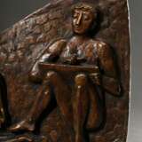 Fleer, Fritz (1921-1997) "Atelier III" 1967, Bronzerelief, u.r. sign./dat., seitl. Giesserstempel: Guss Schmäke/Düsseldorf, 48x94,5cm, Provenienz: Hbg. Slg., direkt beim Künstler erworben, Vgl.: Wolfgang Stolte… - photo 2