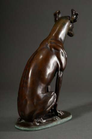 Reschke, Carl (1872-?) "Sitzender Windhund" 1910, Bronze, auf der Plinthe bez./dat., H. 36cm - Foto 4