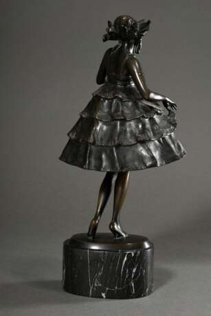 Zach, Bruno (1891-1935) "Tänzerin", brunierte Bronze auf Marmorsockel, Plinthe monogrammiert, H. 38cm - Foto 3
