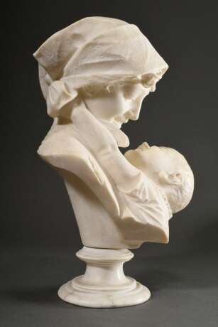 Marmor Skulptur "Mutter und Kind", auf rundem Sockel (Büste darauf drehbar), verso monogr./dat./bez., wohl Italien, H. 52,5cm, Sockel best. - photo 3