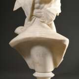 Marmor Skulptur "Mutter und Kind", auf rundem Sockel (Büste darauf drehbar), verso monogr./dat./bez., wohl Italien, H. 52,5cm, Sockel best. - фото 4