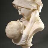 Marmor Skulptur "Mutter und Kind", auf rundem Sockel (Büste darauf drehbar), verso monogr./dat./bez., wohl Italien, H. 52,5cm, Sockel best. - фото 5