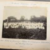 Fotoalbum zur Erinnerung an China 1906-1910 von Walther Jubisch, insgesamt 127 historische Fotografien chinesischer Motive u.a. Peking / Tientsin (Tianjin), große Mauer, Reisfelder, Lama Tempel, Pagoden im Sommerpalast, … - photo 20