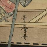 Kitagawa Utamaro (1750-1806) Triptychon "Sommerfeuerwerk an der Ryôkoku Brücke", Farbholzschnitte, sign. Utamaro hitsu, 35x69cm (m.R. 49,5x84cm), verblasst, min. fleckig - Foto 3