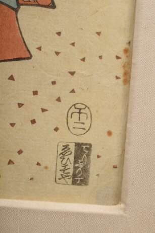 Utagawa Kunisada (1786-1864) "Ukifune" um 1858, Farbholzschnitt, 51. Kapitel aus der Serie "Genji goshû yojô", Verleger Ebisuya Shôshichi, Schnitzer Yokokawa, vergoldeter Spiegelrahmen (Altersspuren),… - фото 4
