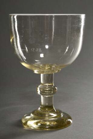 Berliner Weiße Glas mit aufgeschmolzenem Milchglas Rand und eingeschliffenem Eichstrich, H. 21,5cm, Ø 14,5cm - фото 1